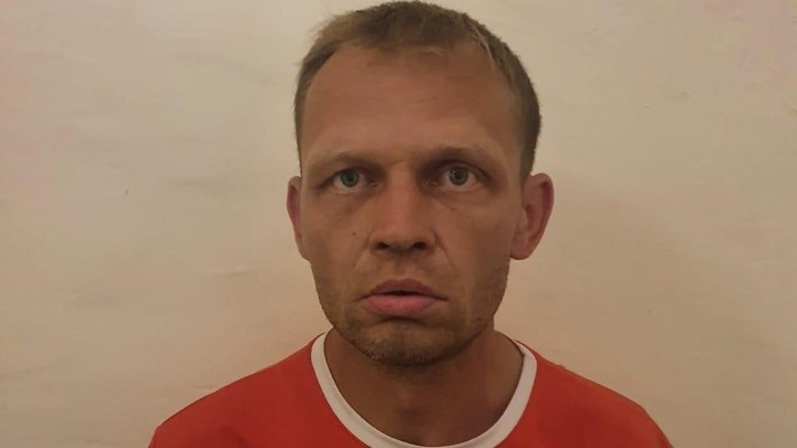 В Екатеринбурге девушка отбилась и бросилась догонять насильника, сорвавшего с нее одежду