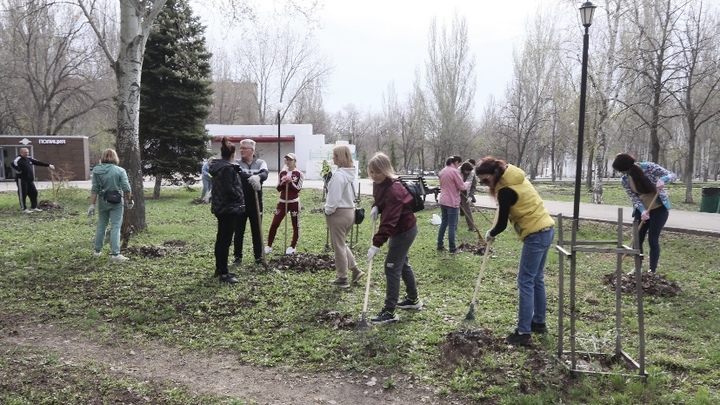 В Самаре депутаты навели порядок в Парке Победы