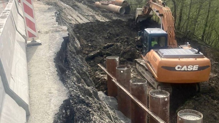 Разрушенный участок трассы под Геленджиком восстановят к майским праздникам