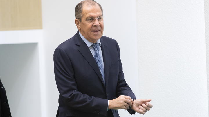 Лавров рассмеялся в лицо спросившему про российское вмешательство журналисту