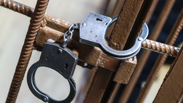 Могут объявить в розыск: продюсеру Разину грозит до 10 лет по обвинению в мошенничестве