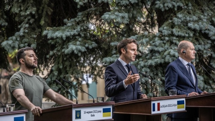 Шольц, Макрон, и Драги отказали Зеленскому. Стало известно об итогах визита тройки в Киев