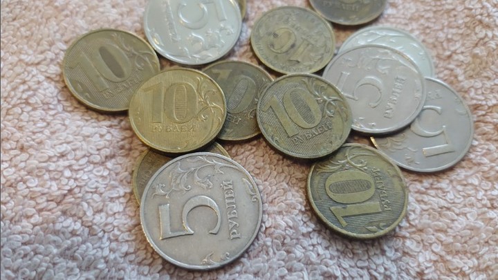 В России хотят увеличить ежемесячные пособия. Сразу на 50 процентов