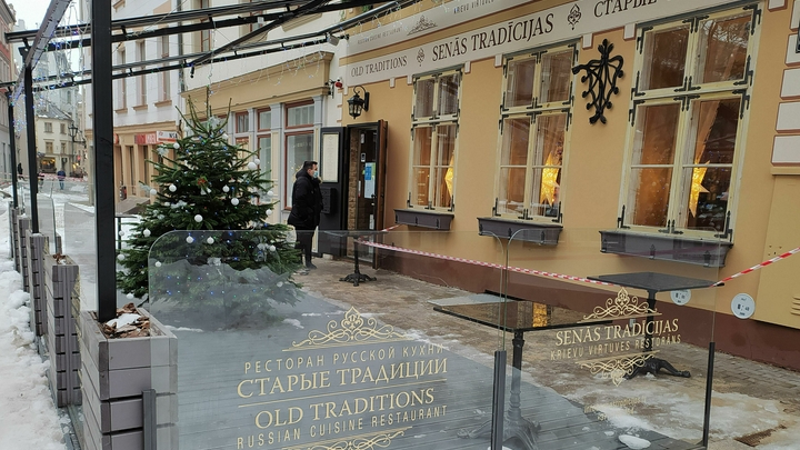 В Петербурге не гостить: цены на номера в гостиницах взлетели до небес