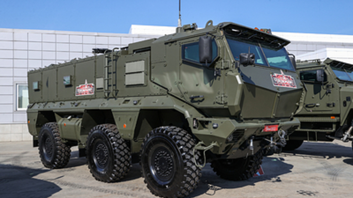 Русский ответ США и Британии. Под новый военный КамАЗ положили мину и показали, что осталось