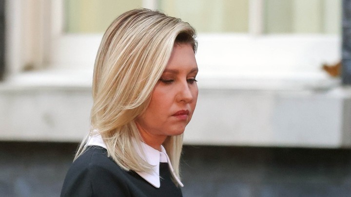 Жена Зеленского обеспокоилась психическими расстройствами украинцев