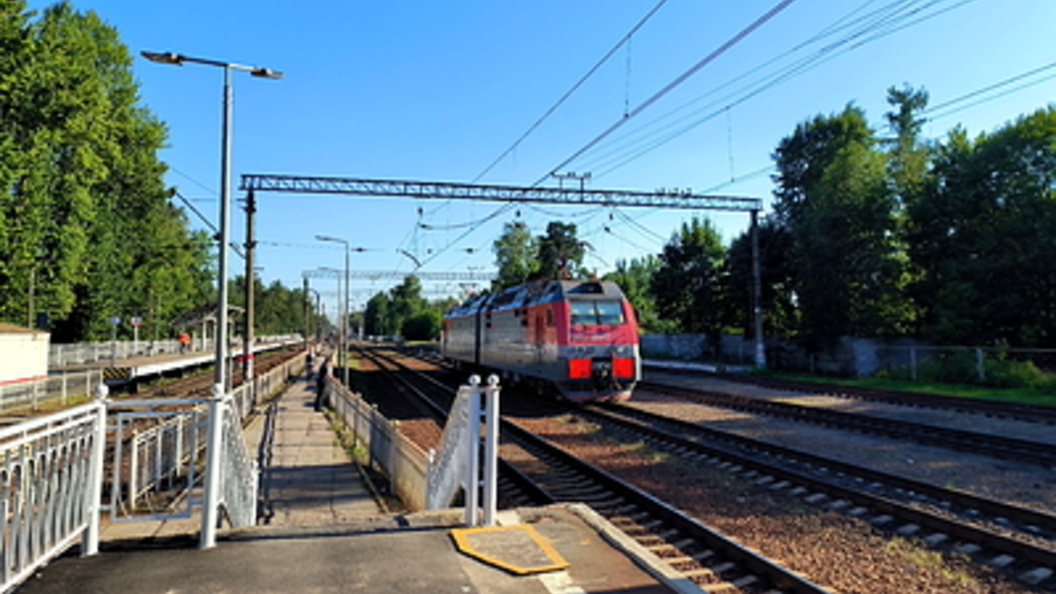 Коченево западная площадка. 7 Опасных железнодорожных путей.