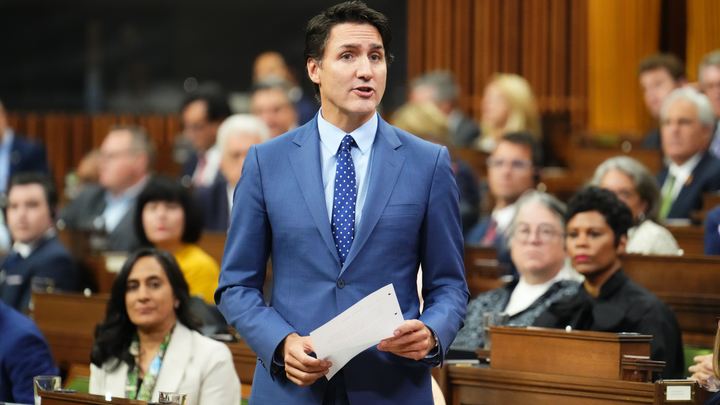 Логика пошла не туда. Трюдо извинился перед Зеленским за инцидент с нацистом.