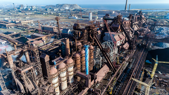 Небольшой группе гражданских удалось вырваться с промзоны комбината Азот