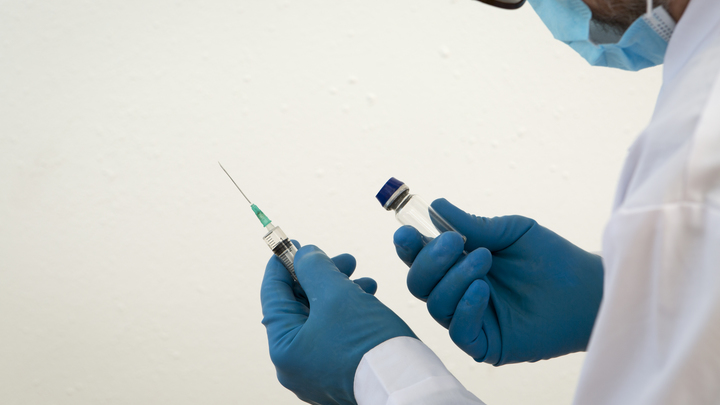 За смерть - 88 тысяч рублей: Испытателям вакцины выставили ценник в Казахстане