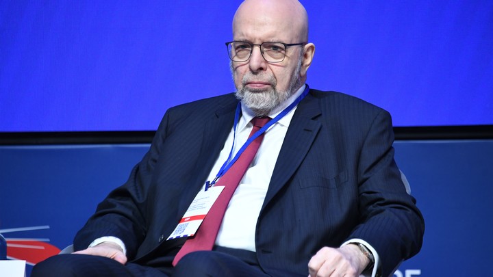 Беспредел и наглая ложь: Саймс рассказал об обвинениях США