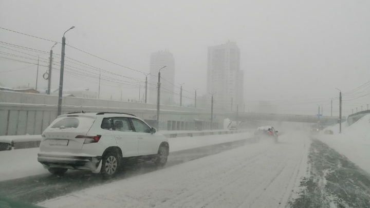Внимание водителям: в Челябинской области объявлено штормовое предупреждение