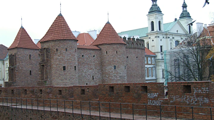 Поляки не могут понять, кого приказано ненавидеть больше - русских или украинцев