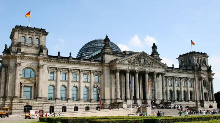 Бундестаг не поддастся давлению: Парламент Германии проигнорировал материалы о терактах киевского режима