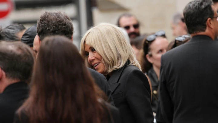 Мир обсуждает скандальную новость о мужском прошлом Брижит Макрон: Версия детей