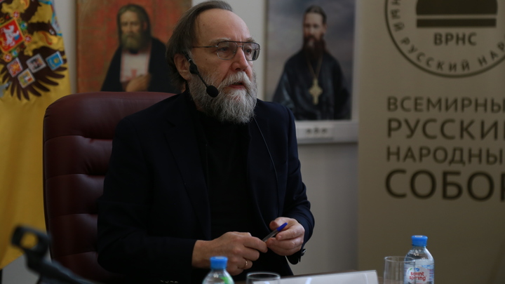 Лестница либерализма: Философ Александр Дугин распределил представителей по степени опасности