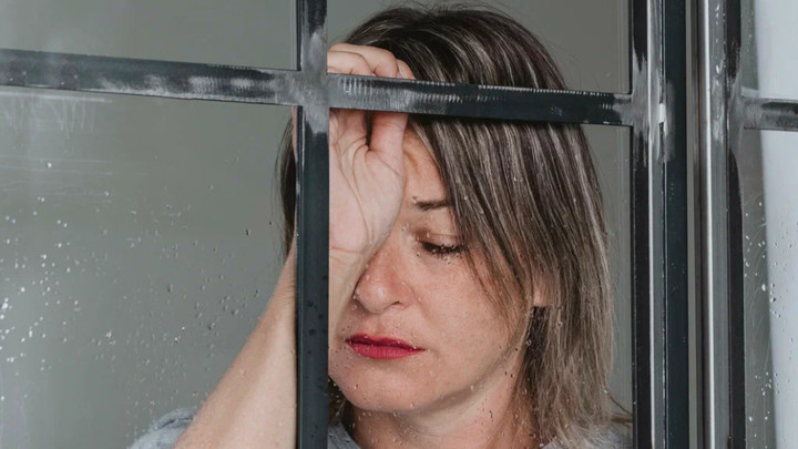 Суд арестовал двух мигрантов, изнасиловавших журналистку спортивного телеканала