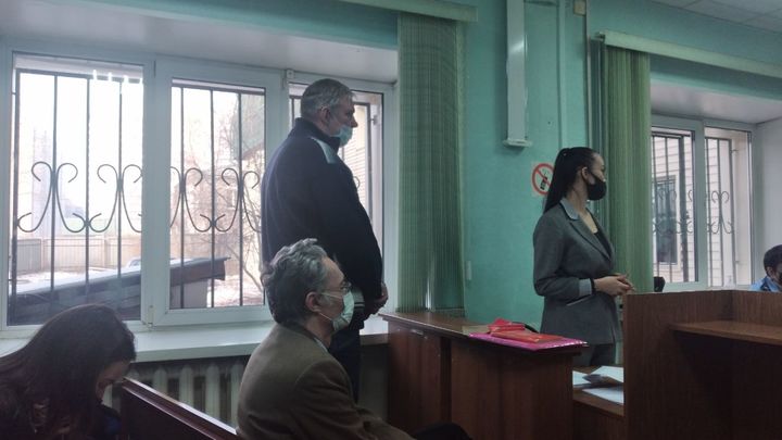 Читинский блогер Лёха Кочегар перегаром судью напугал