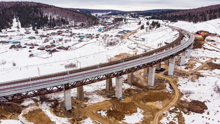 На Урале открыли движение по новому железнодорожному мосту на перегоне Пудлинговый-Черная речка