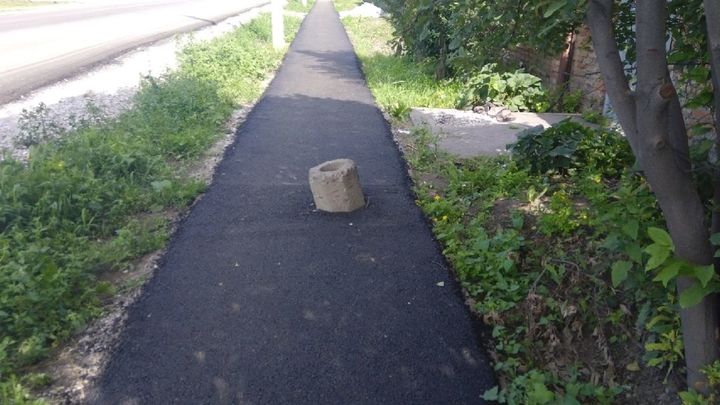 Власти Белова прокомментировали “нечто” посреди тротуара