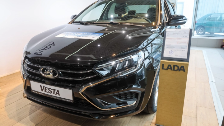 Общественники настаивают на отзыве автомобилей Lada Vesta из-за проблем с рулём
