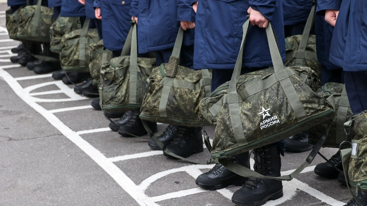 Призыв в армию без пауз. Готовимся к войне? Какой план предлагают России
