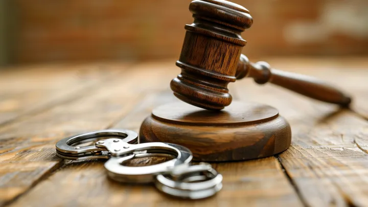 Челябинский суд вынес приговор экс-полицейскому по делу о мошенничестве