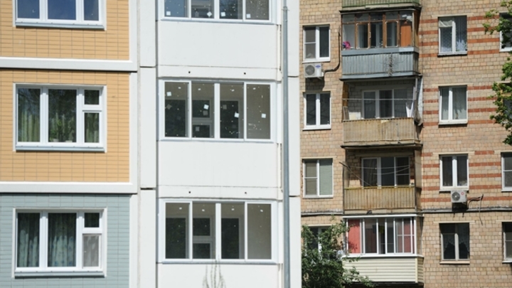 Полиция Кузбасса проводит проверку по факту падения из окна годовалого ребенка