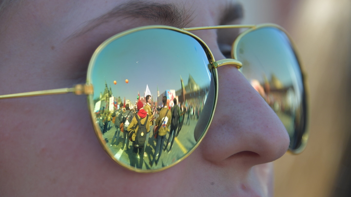 Житель Новороссийска снимал на шпионские очки встречи знакомого с любовницей и шантажировал его