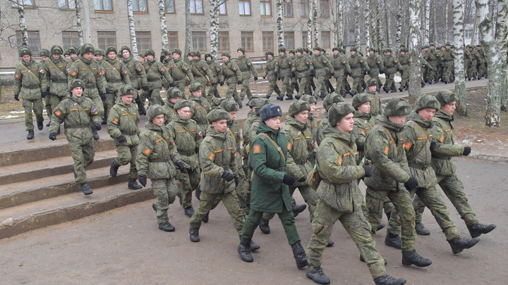 Стоит только позвонить: Кормить военнослужащих в России станут по-новому