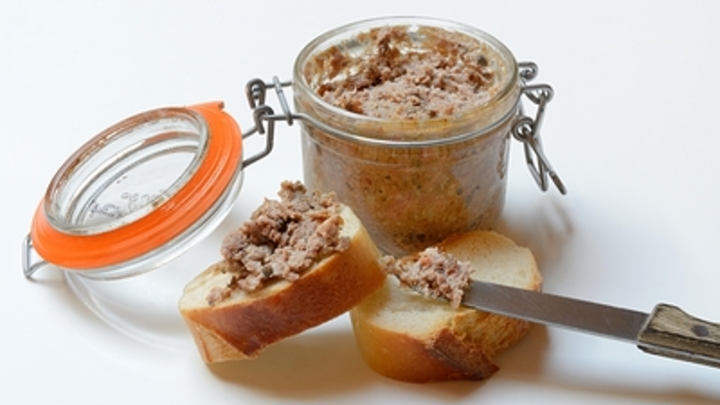 Как пережить отравление паштетом: Советы диетолога