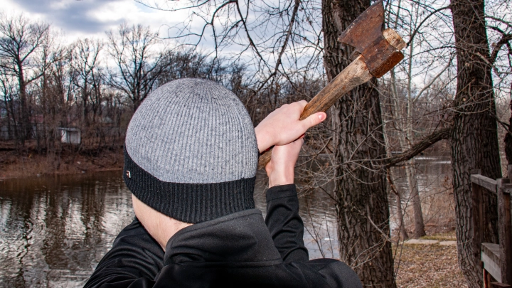 Лесоруб застрелил трех лесничих в Калужской области: что известно о захвате заложников