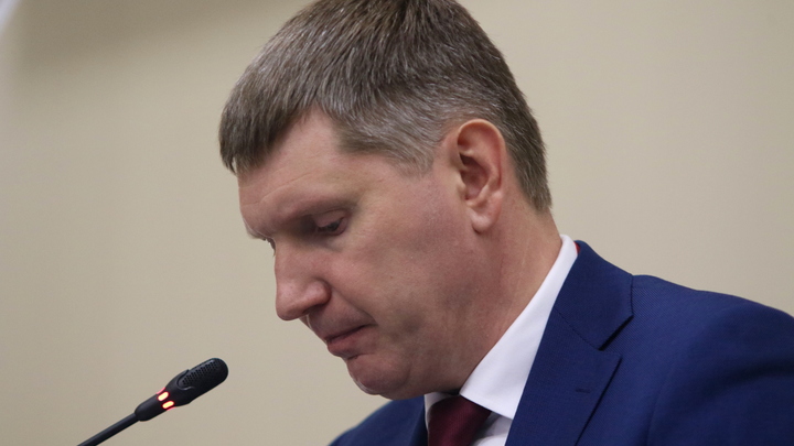 «Мерседес», носки и зубная паста: скандальный фонд буквально содержал экс-губернатора Решетникова