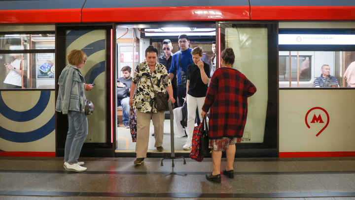 Движение на Кольцевой линии метро восстановили после сбоя