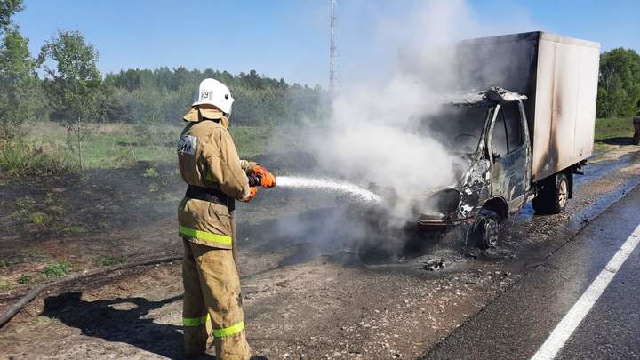 В Судогодском районе на дороге сгорел грузовик