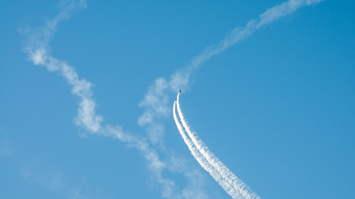 Украинский беспилотник упал на территории НПЗ в Краснодарском крае