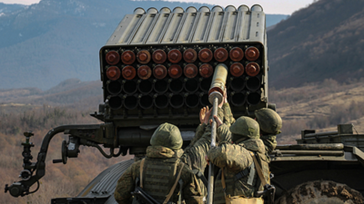 Русские военкоры показали, как работают Солнцепёки в боях за Балаклею