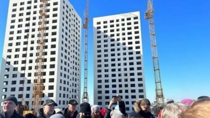 Глава Минстроя Новосибирской области пообещал не бросать дольщиков Дискуса