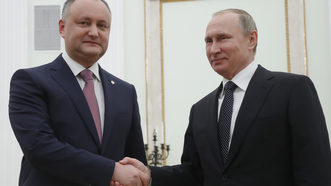 Додон на встрече с Путиным в Петербурге: Все преодолеем Додон на встрече с Путиным в Петербурге: Все преодолеем