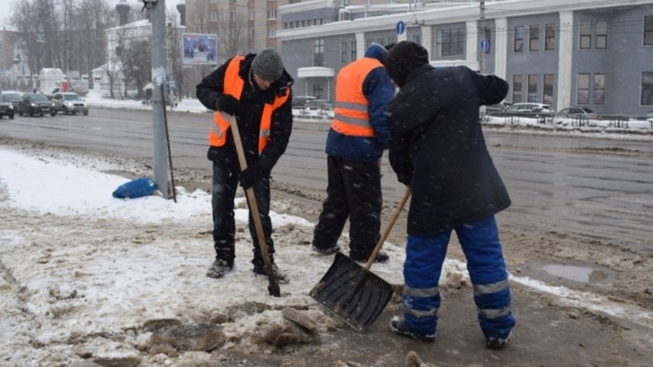 В Иванове обработали от гололеда почти 2 млн квадратных метров дорог и тротуаров: сколько это