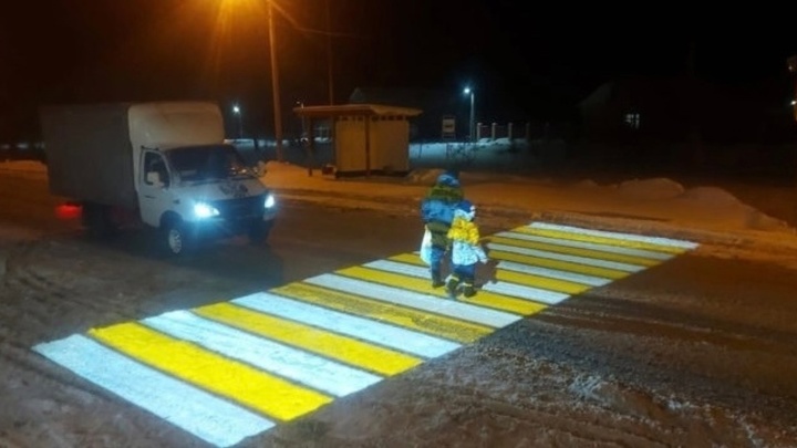 Во Владимирской области на четырех дорогах установили проекционные пешеходные переходы