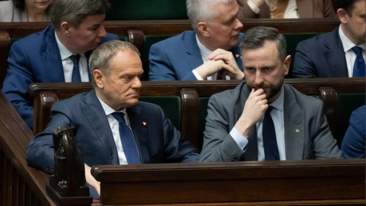 Инцидент в Голландии: В премьеров Польши и Нидерландов бросили дымовую шашку