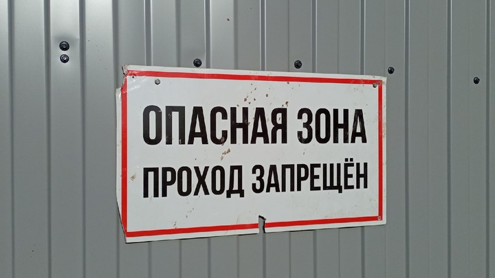 Прокуратура взяла на контроль ремонт тротуара у школы №182 в Нижнем Новгороде