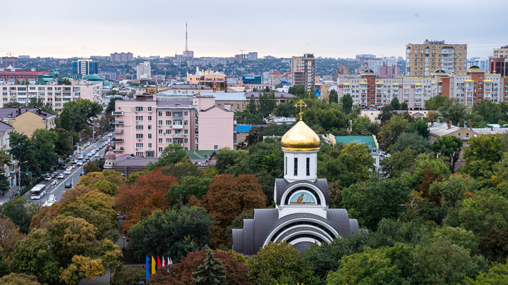 В Ростове ввели режим ЧС после ночной атаки беспилотников, пострадали три дома