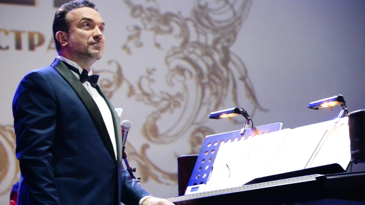 Дирижёр Голоса экстренно госпитализирован. Понадобилась операция – источник