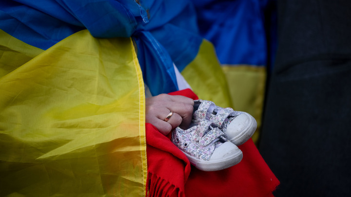 Срок - до 15 июля: Британский офицер жестоко обошёлся с многодетной украинской семьёй