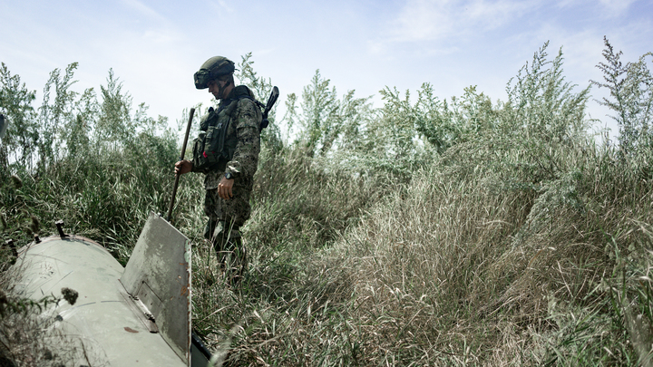 Росгвардейцы уничтожили неразорвавшийся снаряд ВСУ под Энергодаром