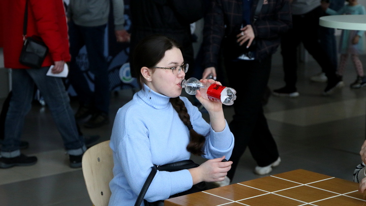 Биохимик развеял миф о необходимости выпивать два литра воды в день