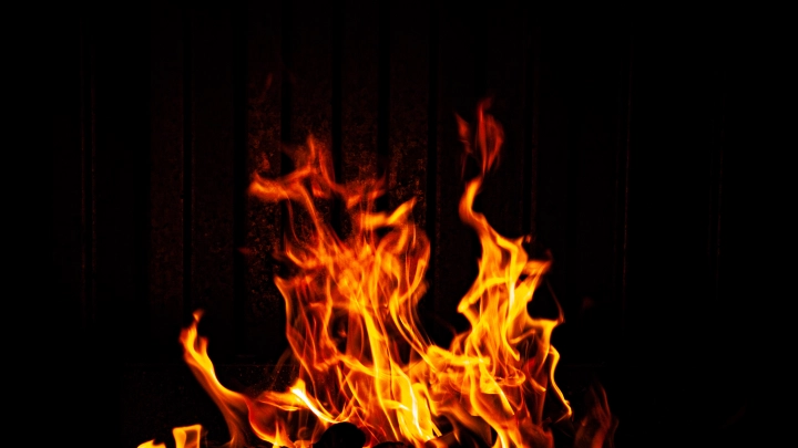 По меньшей мере четыре человека погибли и 10 пострадали из-за пожаров в Южной Корее По меньшей мере четыре человека погибли и 10 пострадали из-за пожаров в Южной Корее