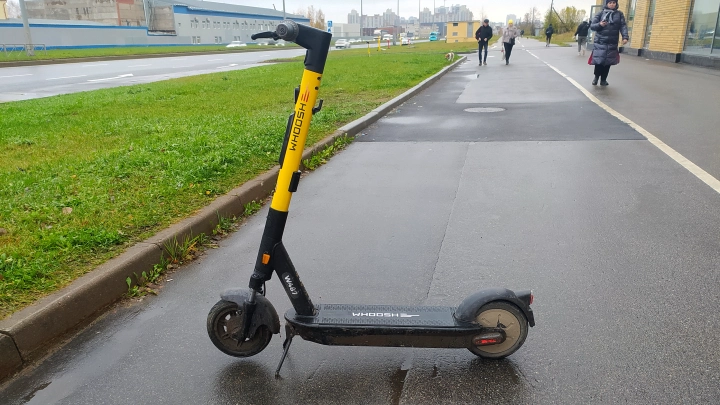 В Челябинске будут эвакуировать самокаты, оставленные с нарушениями